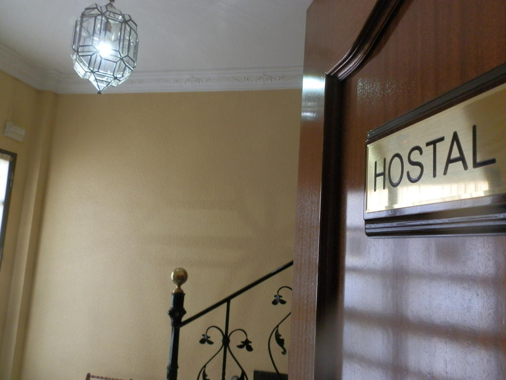 Hostal San Poul Consuegra Buitenkant foto