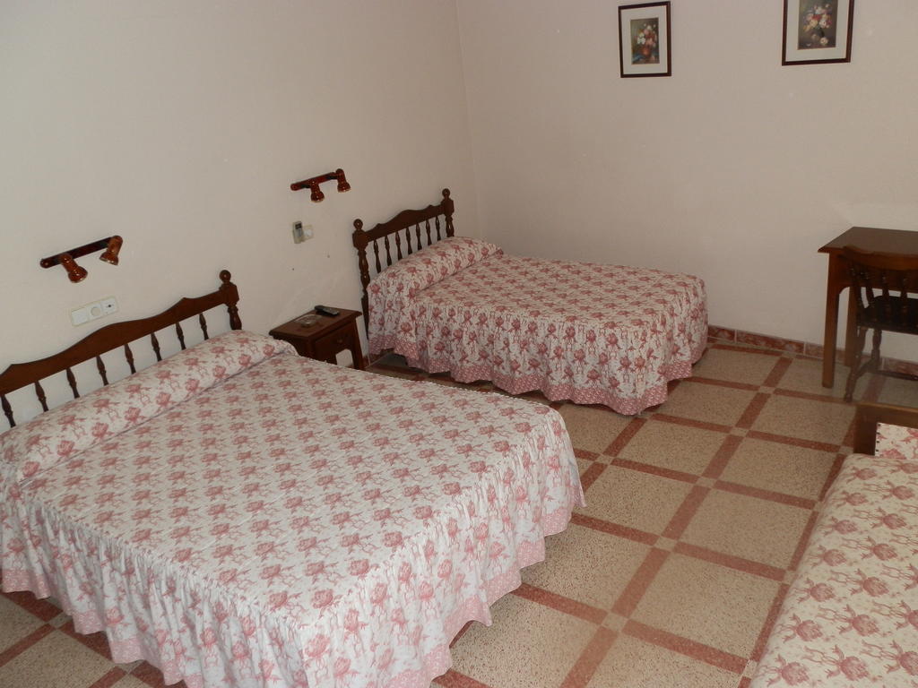 Hostal San Poul Consuegra Buitenkant foto